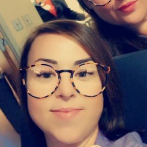 Meet your Posher, Elisa